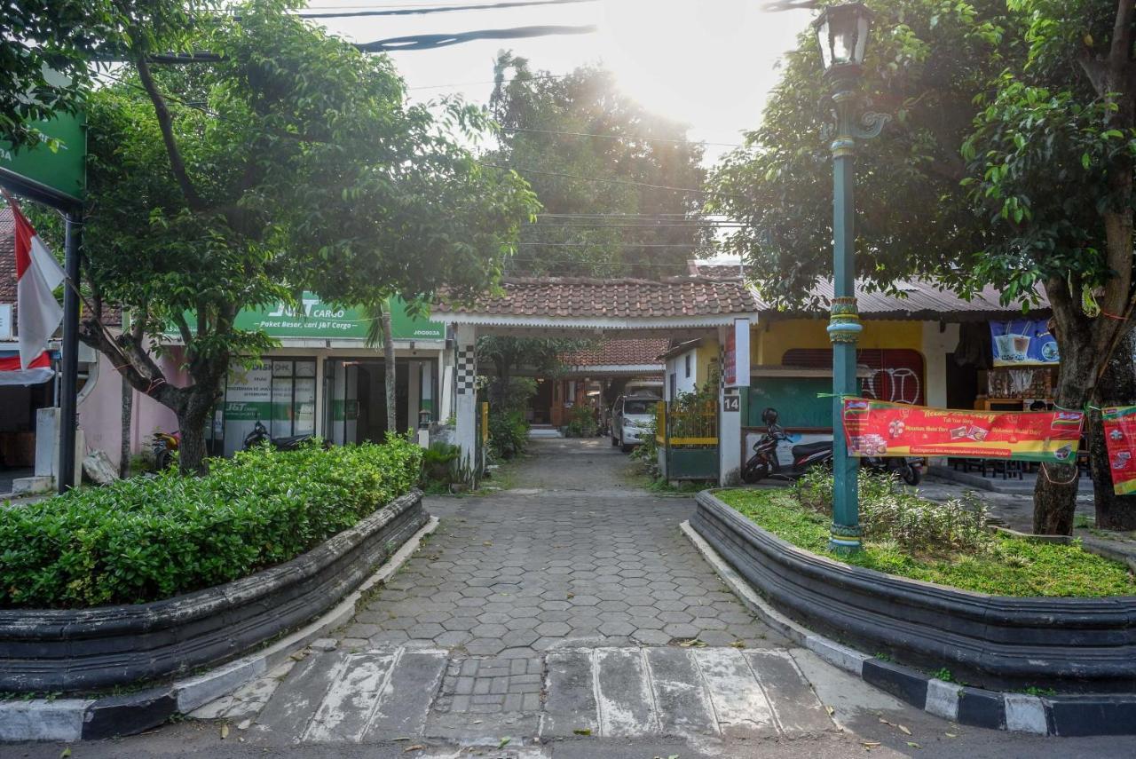 Reddoorz Syariah Near Plengkung Gading 2 Ξενοδοχείο Γιογκιακάρτα Εξωτερικό φωτογραφία