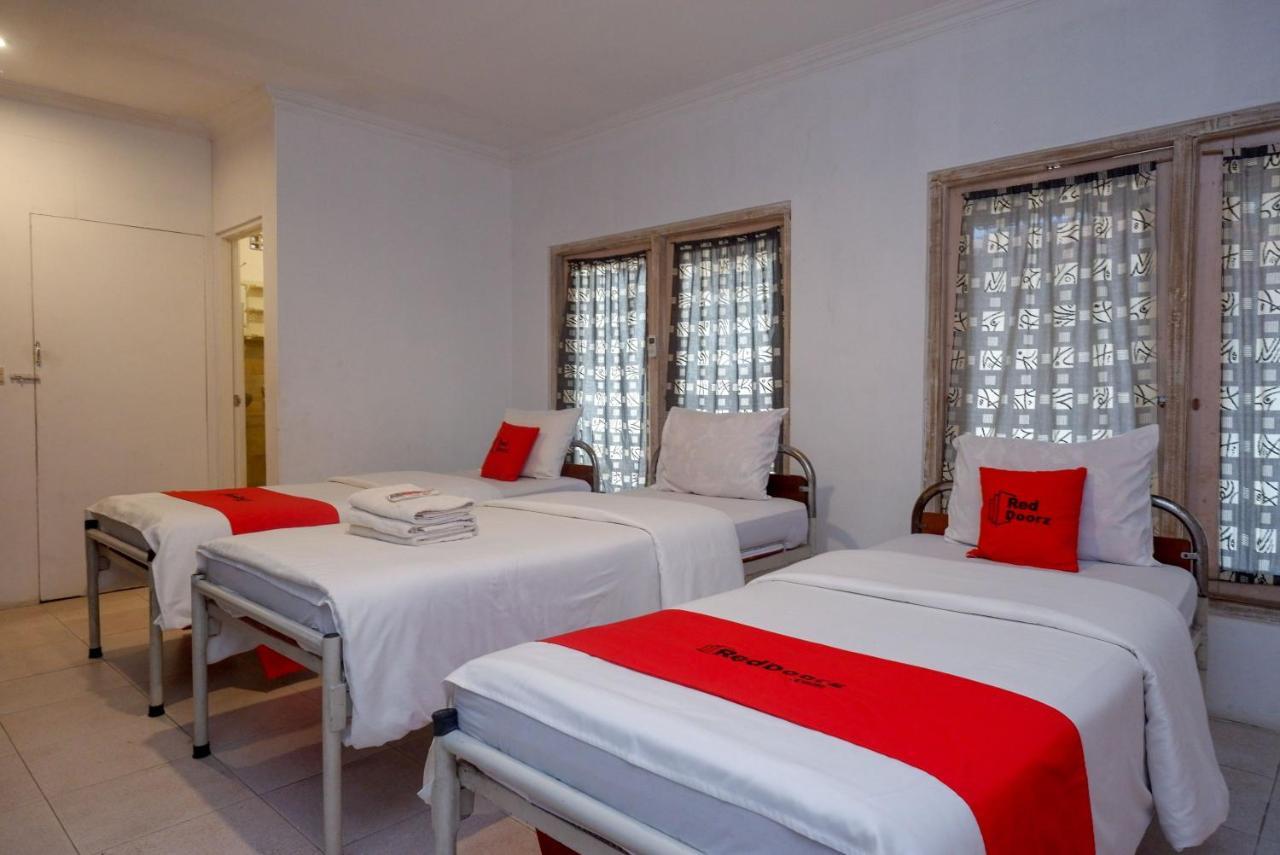 Reddoorz Syariah Near Plengkung Gading 2 Ξενοδοχείο Γιογκιακάρτα Εξωτερικό φωτογραφία